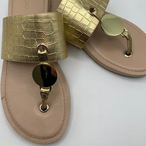 ALDO Summer Sandals | Gold Flat Sandal | Women's Size: 6.5 EXCELLENT COND,